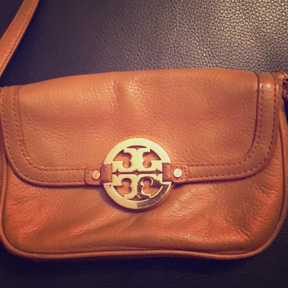 Beige leather Tory Burch crossbody bag
